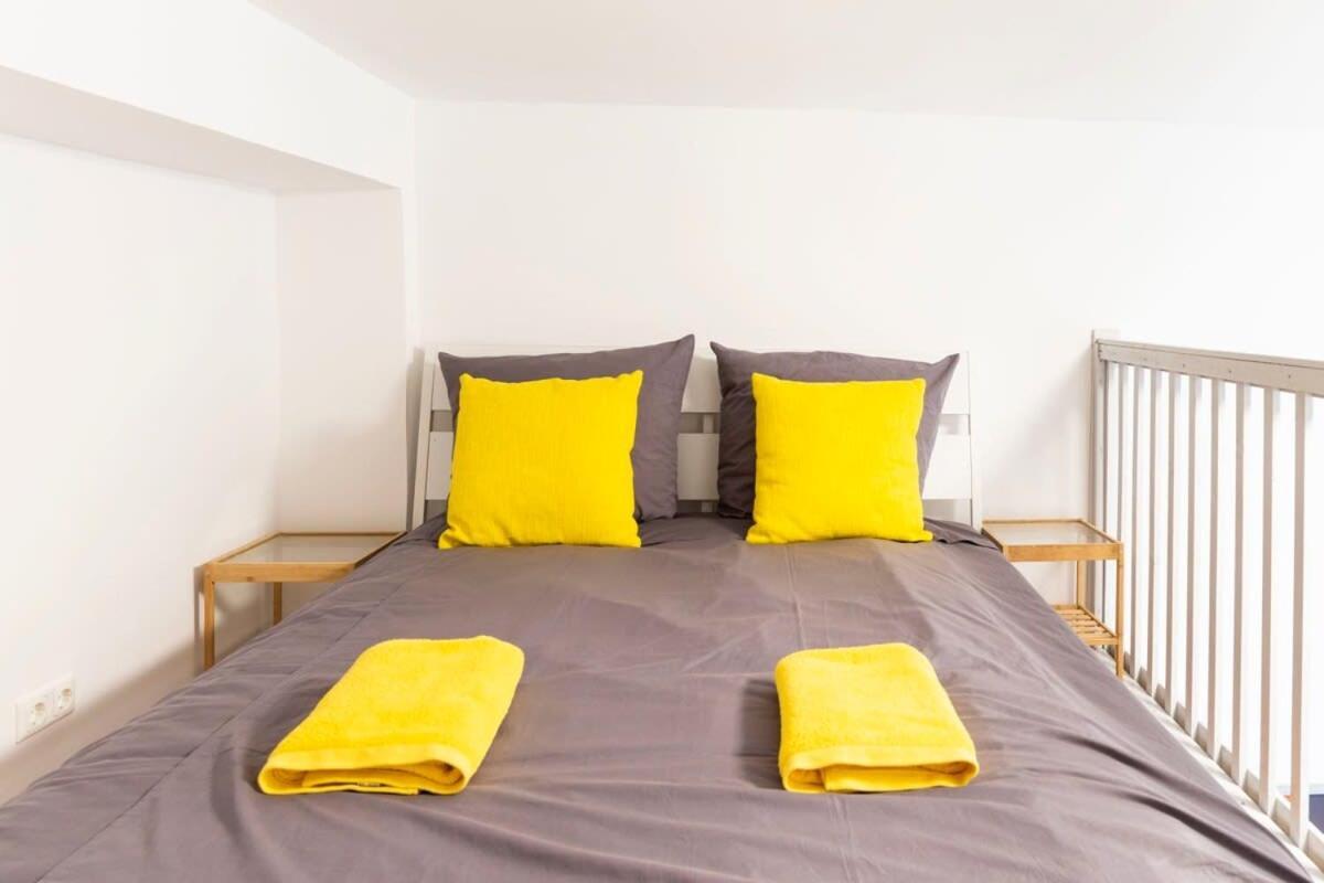 Spacious Loft Style In Wilmersdorf Berlijn